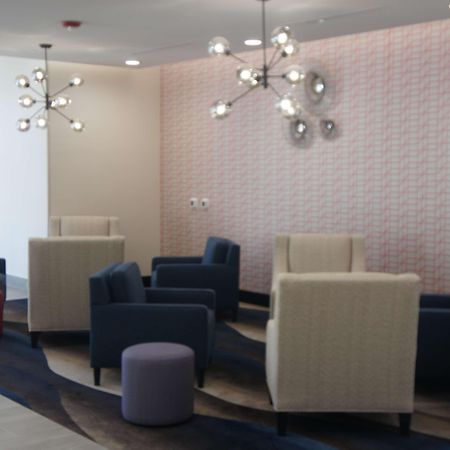 La Quinta Inn & Suites By Wyndham Lafayette Oil Center Екстериор снимка