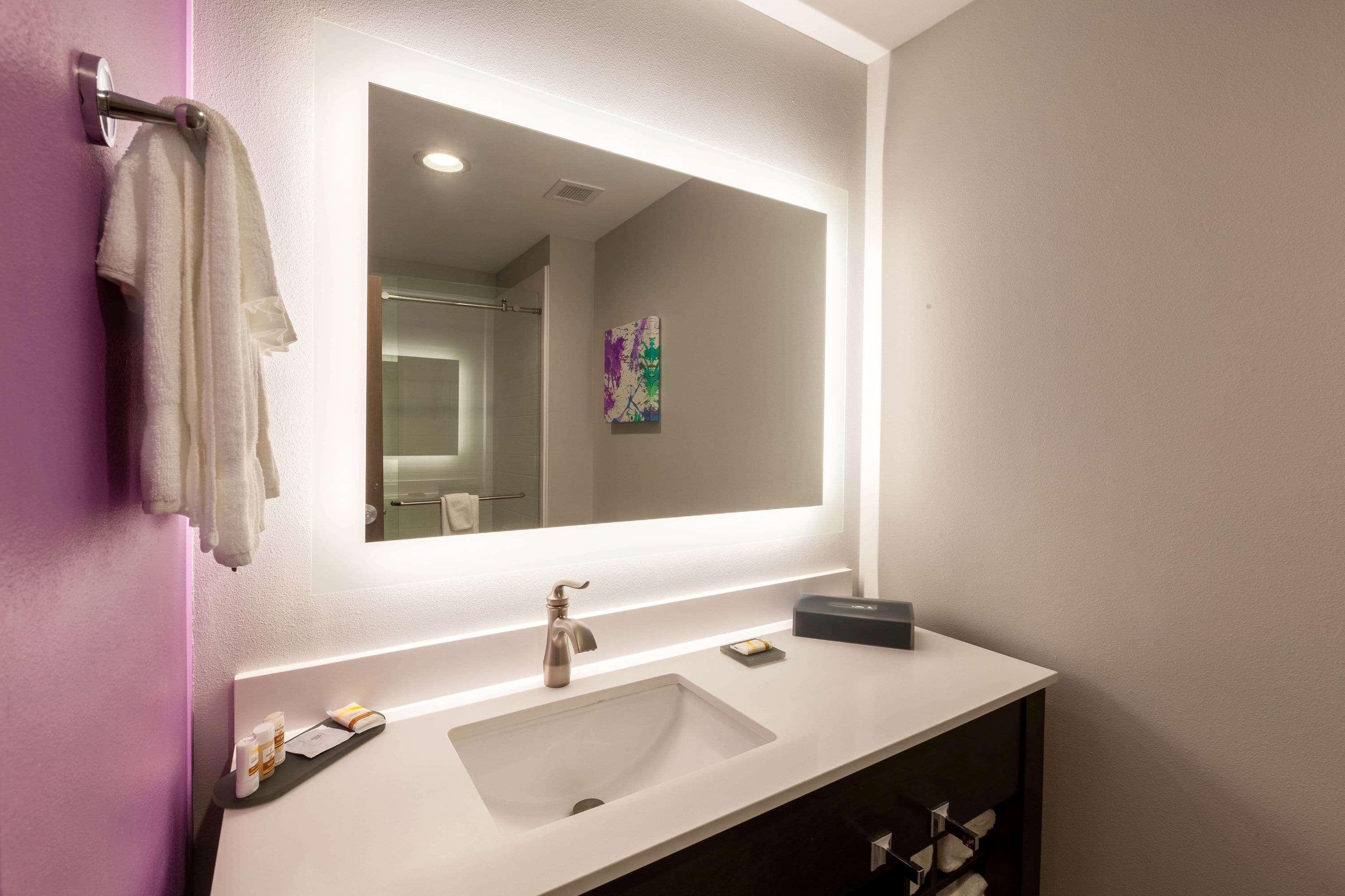 La Quinta Inn & Suites By Wyndham Lafayette Oil Center Екстериор снимка