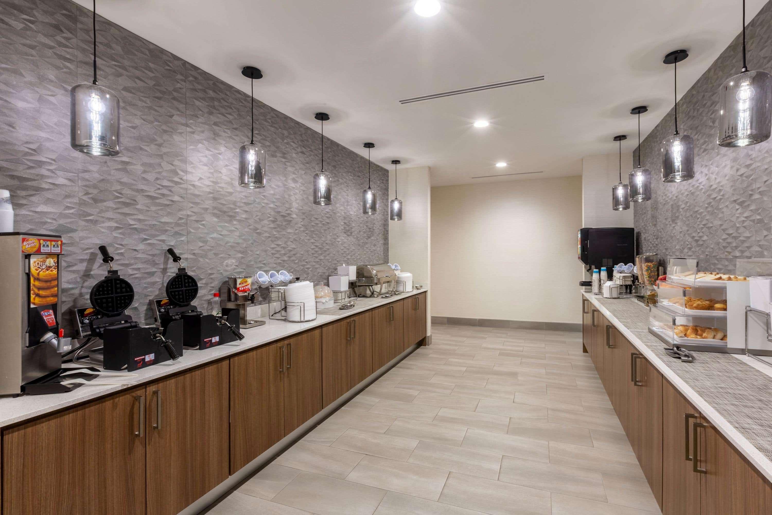 La Quinta Inn & Suites By Wyndham Lafayette Oil Center Екстериор снимка